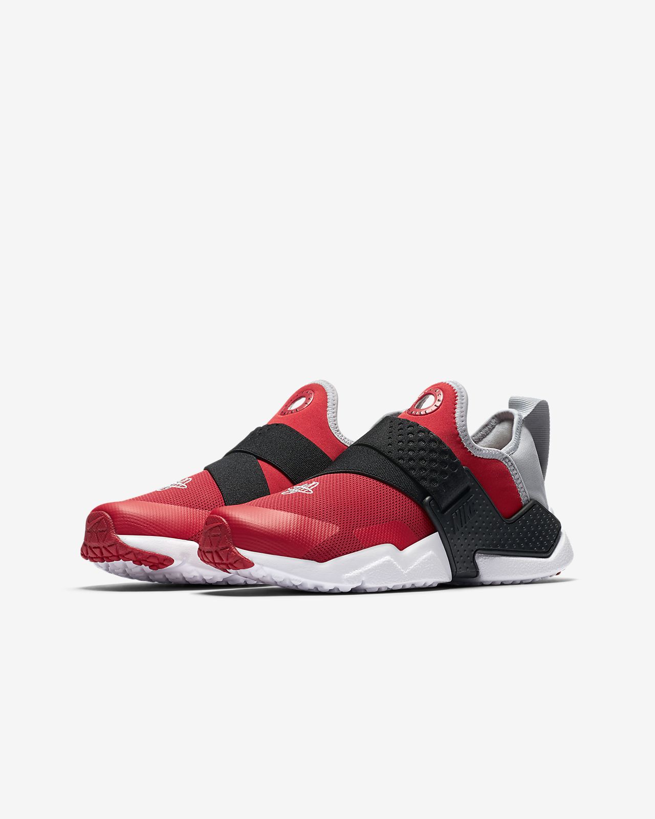 red huaraches extreme