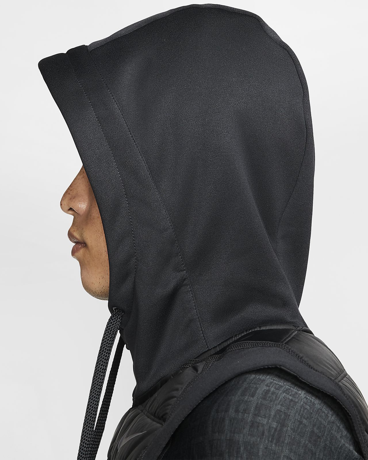 Winterized Training und Fitness. Nike BE Winterized Training und Fitness. Nike BE