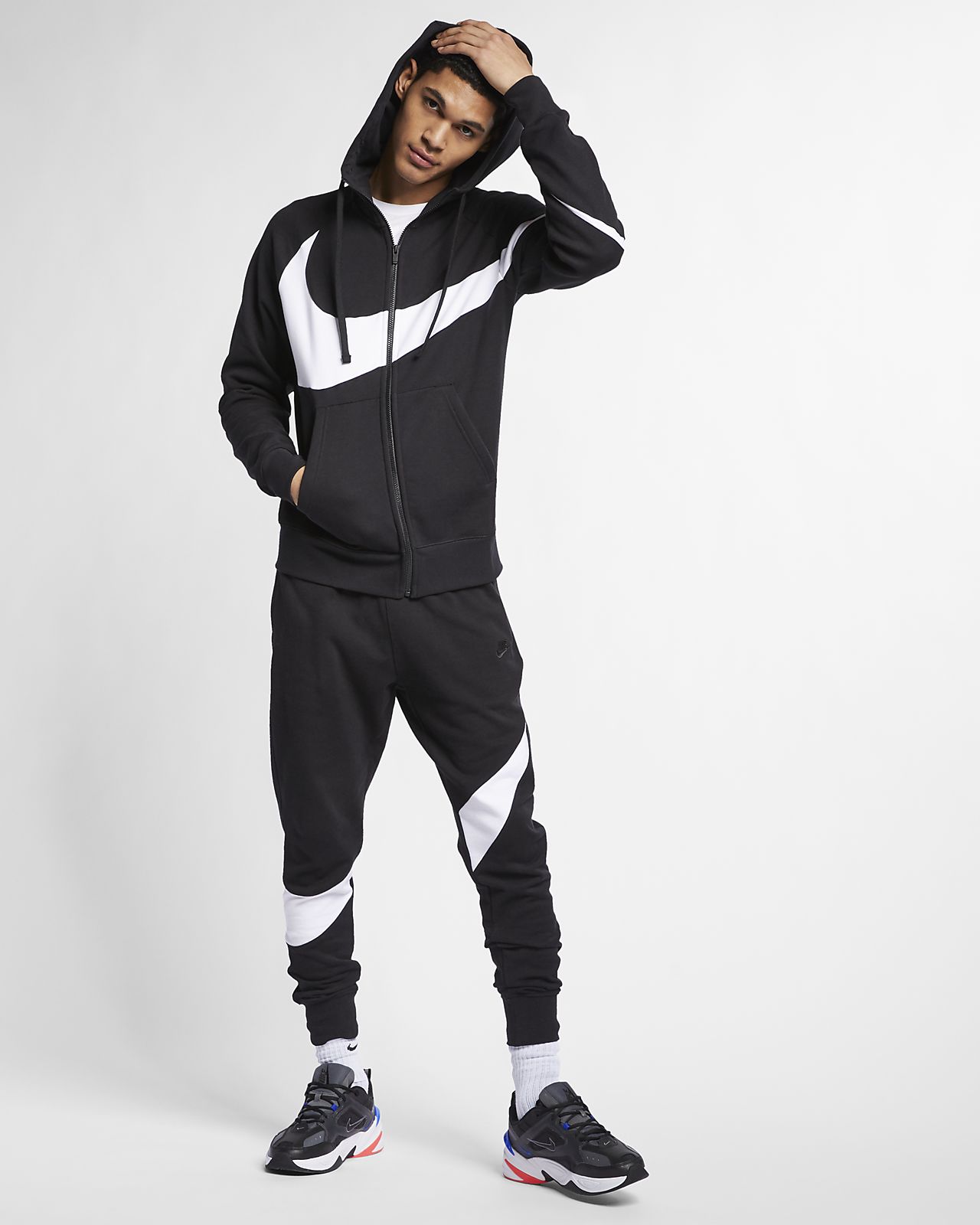 Nike Sportswear Herren-Hoodie mit durchgehendem Reißverschluss. Nike.com AT