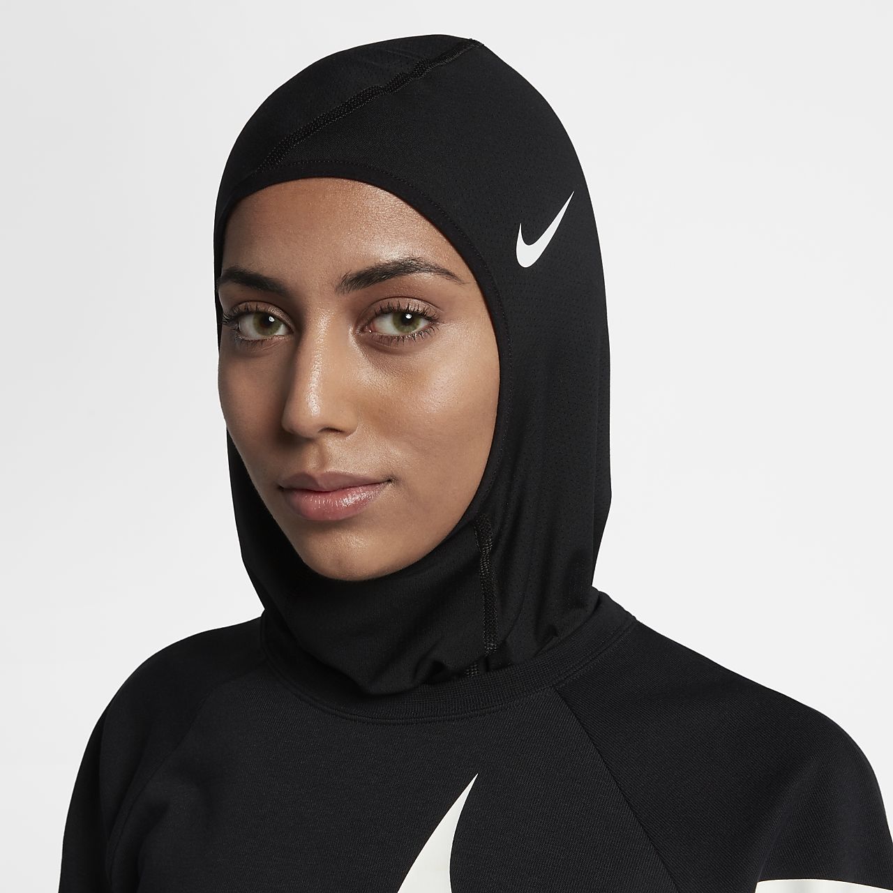 Мусульманский спортивный. Паранджа найк. Хиджаб найк. Хиджаб Nike. Nike Pro Hijab.