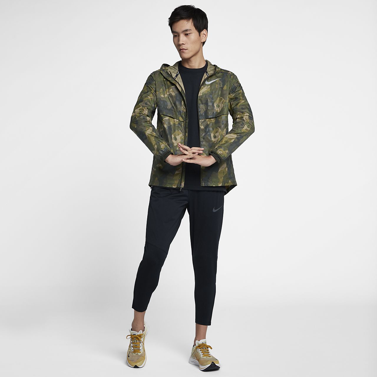 Sizes M /& L AH5987 355 Nike Shield Ghost Flash Running Jacket
