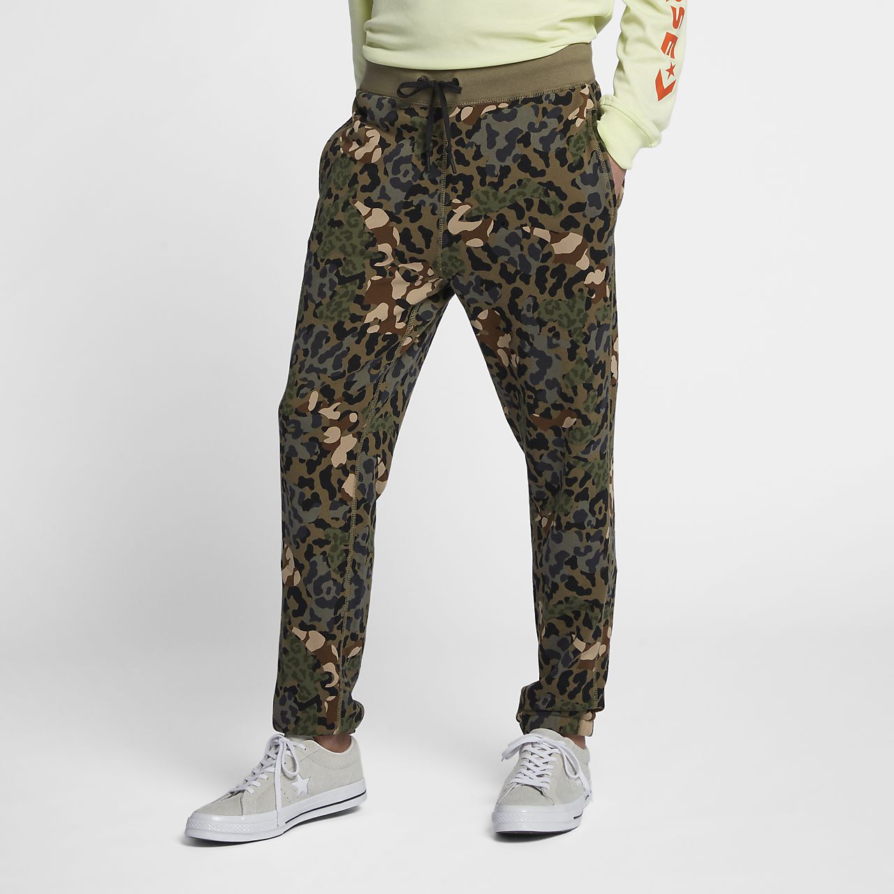 Converse Essentials Menâs Camo Joggers. Nike.com