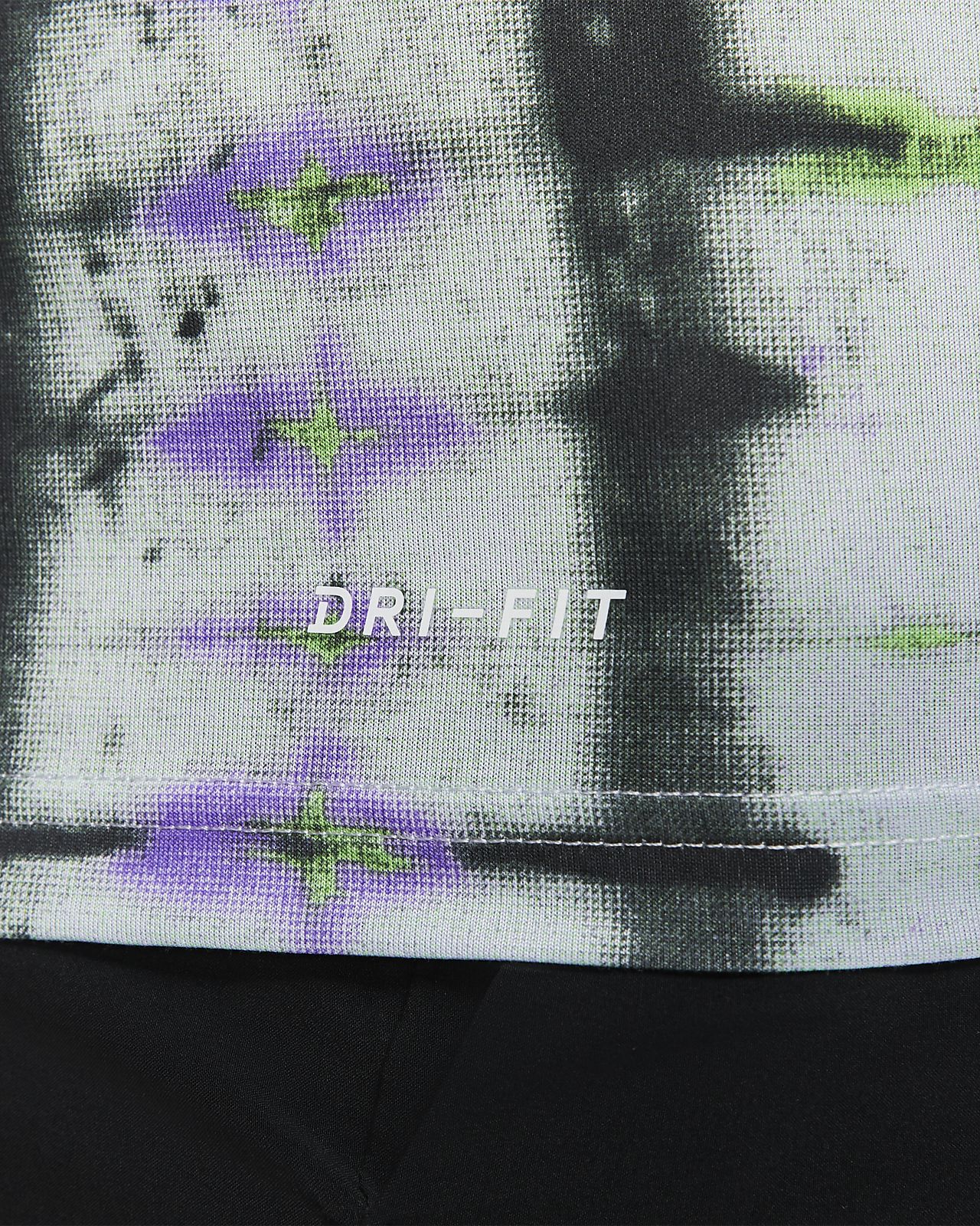 Nike Legend Men's Short Sleeve Training T Shirt. HU Nike Legend Training Shoes | Training | Flywire Technology