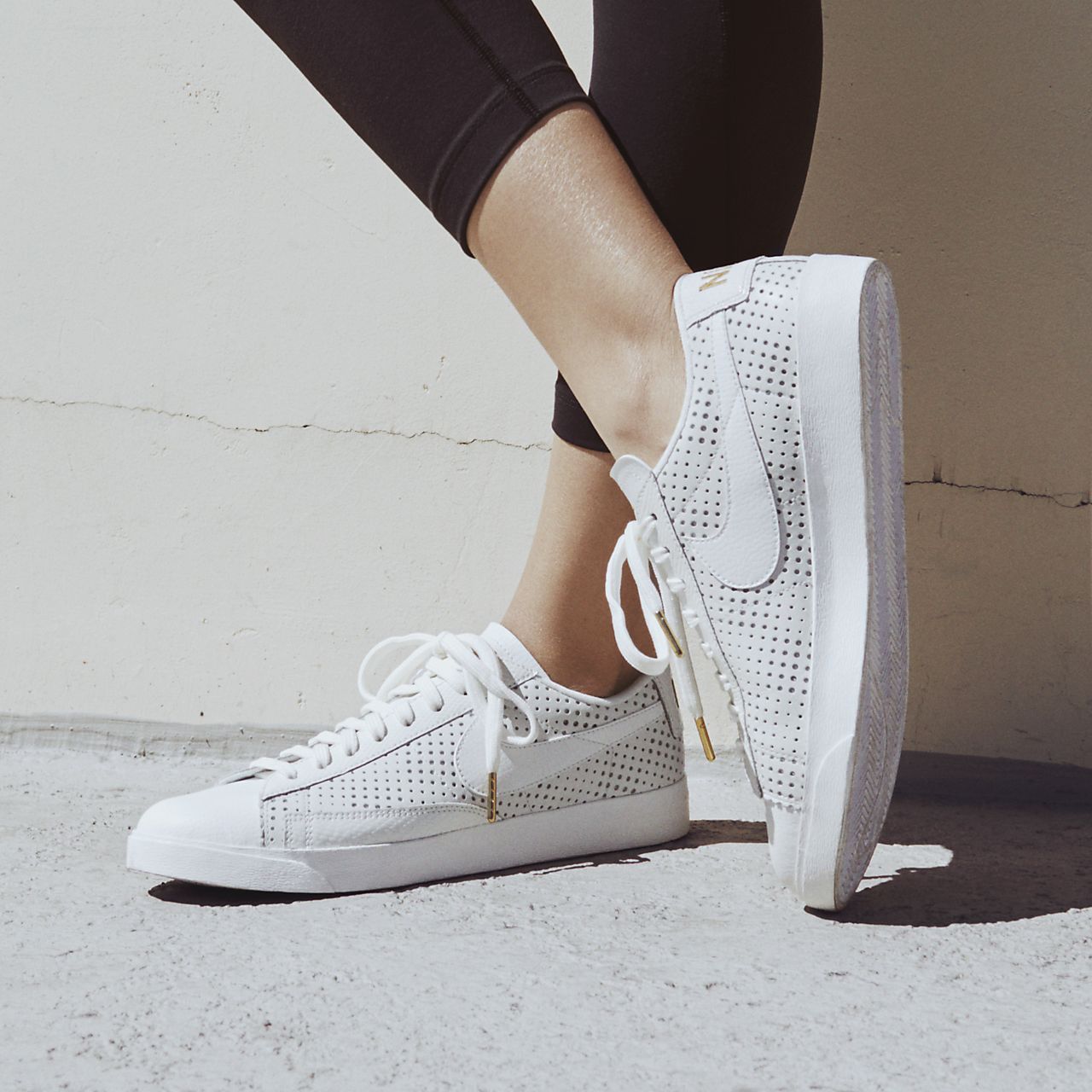 nike blazer low premium women's