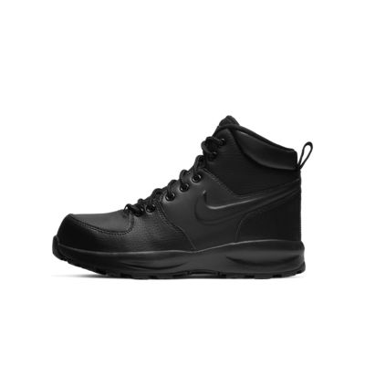 all black nike boots