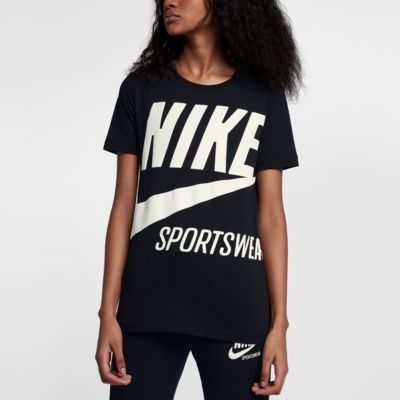 nike t shirts womens