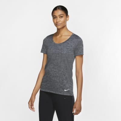 Nike Dry Women's Training T-Shirt. Nike.com