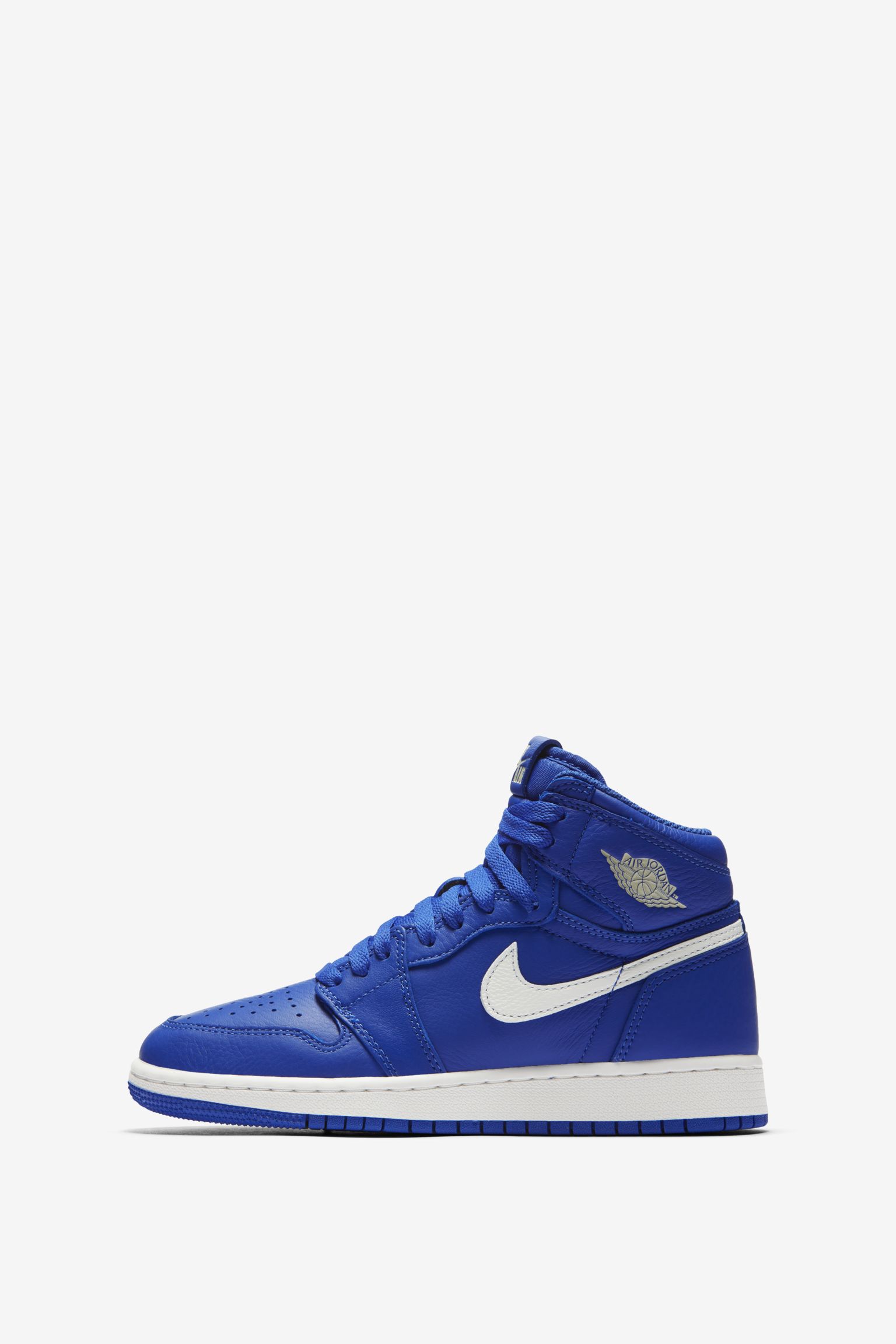 Air Jordan 1 Retro High OG 'Hyper Royal & White' Release Date Air Jordan 1 Retro High OG 'Hyper Royal & White' Release Date
