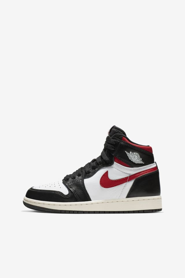 gym red aj 1
