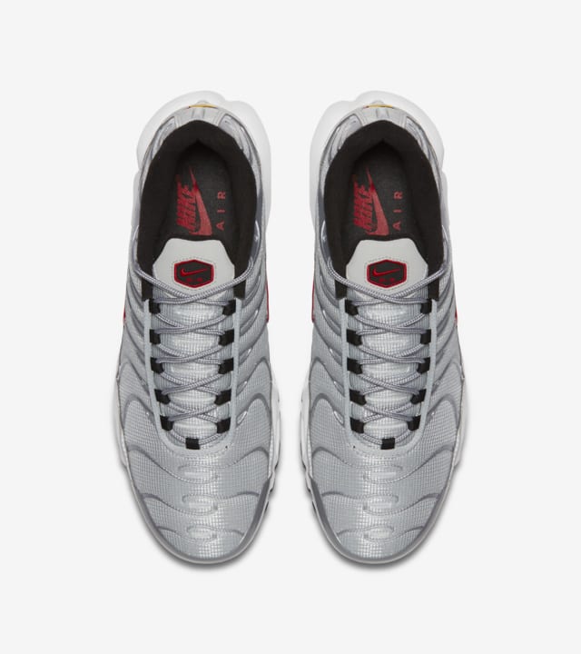 Nike Air Max Plus 'Metallic Silver 