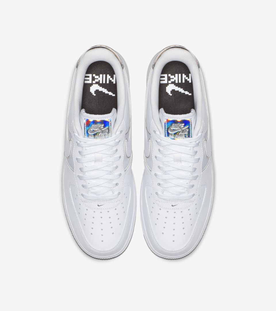nike triple white low
