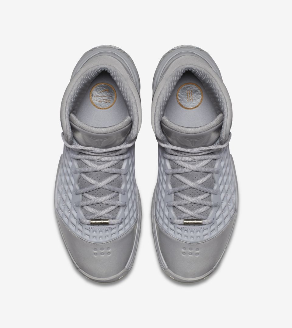 ZOOM KOBE III ZOOM KOBE III