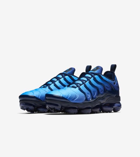 nike air vapormax plus baby blue