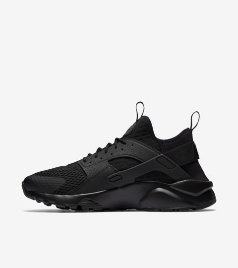 nike huarache triple black