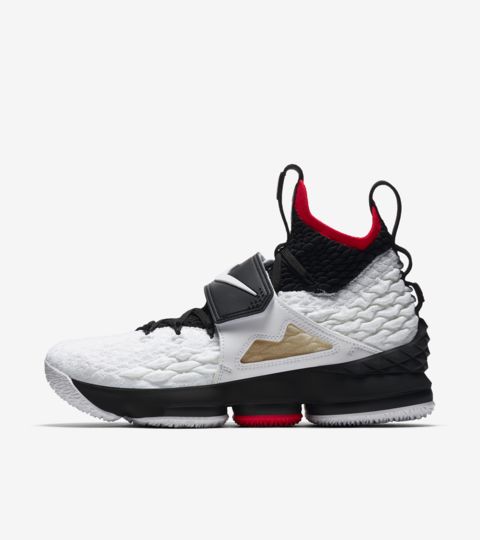 nike lebron 15 donna prezzo