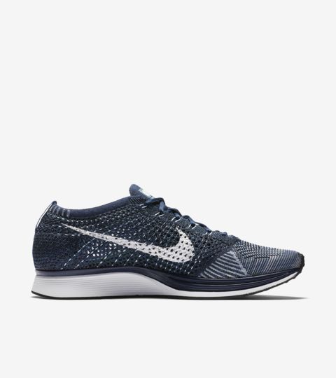 nike flyknit blue