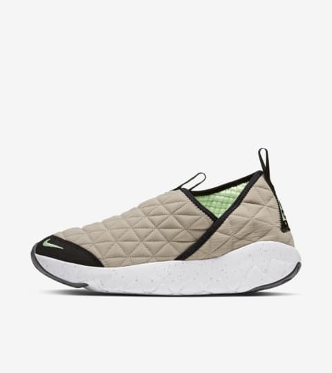 nike acg air moc