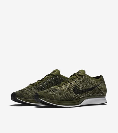 flyknit trainer green