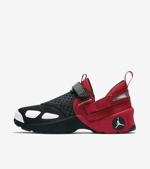 nike jordan trunner lx
