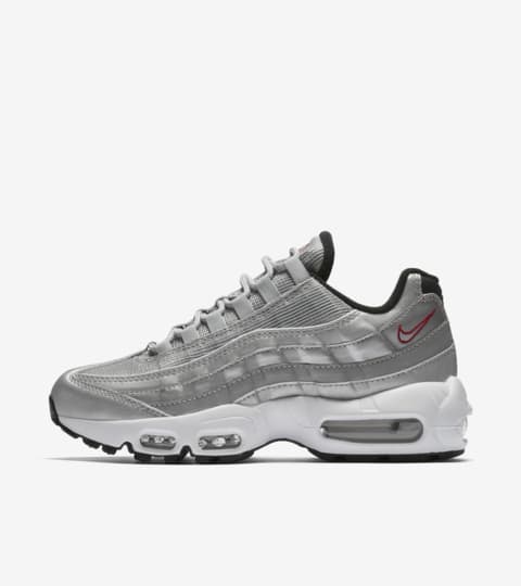 Women's Nike Air Max 95 'Metallic Silver'. Nike SNKRS Women's Nike Air Max 95 'Metallic Silver'. Nike SNKRS