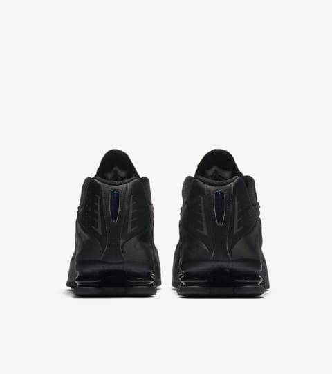 shox r4 triple black