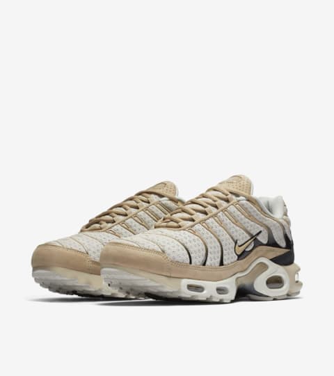 air max plus light bone