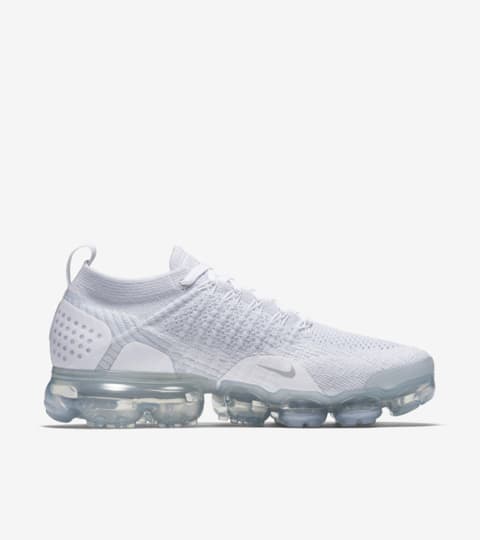 Buy Nike Men s Air Vapormax Flyknit 2 Shoes 9 UK at