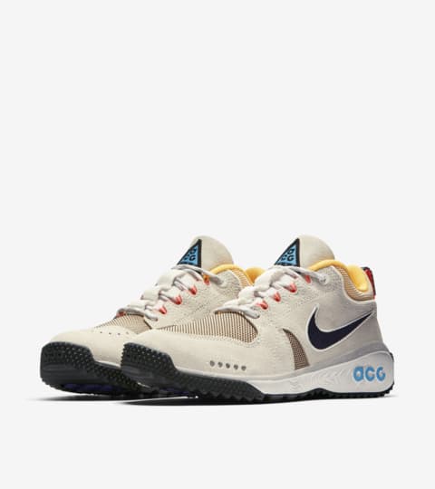 acg nike dog mountain