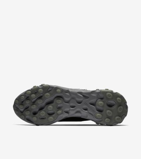 nike react wr ispa black metallic silver