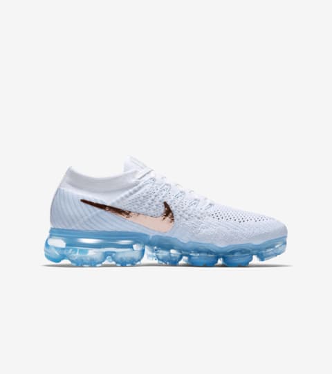 nike vapormax flyknit white and blue
