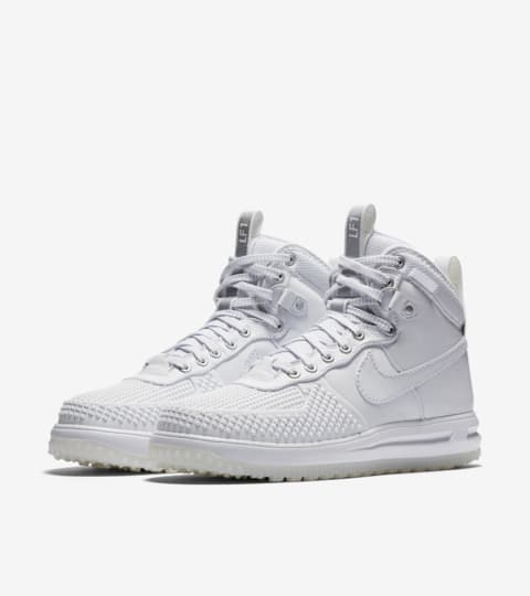 all white nike duck boots
