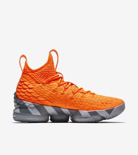 Lebron 15 cheap low orange