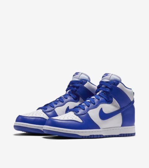 blue and white nike dunks