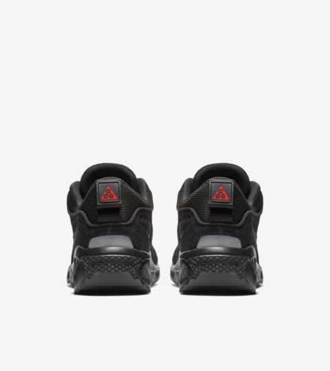 nike acg dog mountain black oil grey