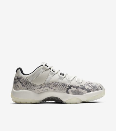retro 11 serpiente