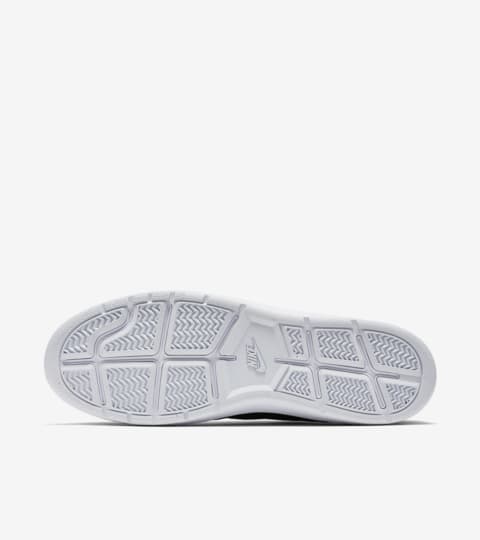 nike court flyknit