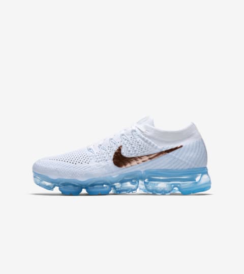 nike air vapormax blue and white