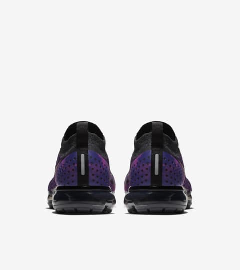 nike air vapormax flyknit 2 black and purple
