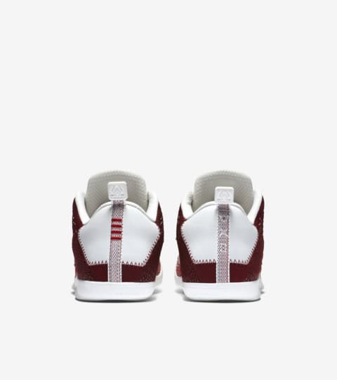 kobe 11 red horse