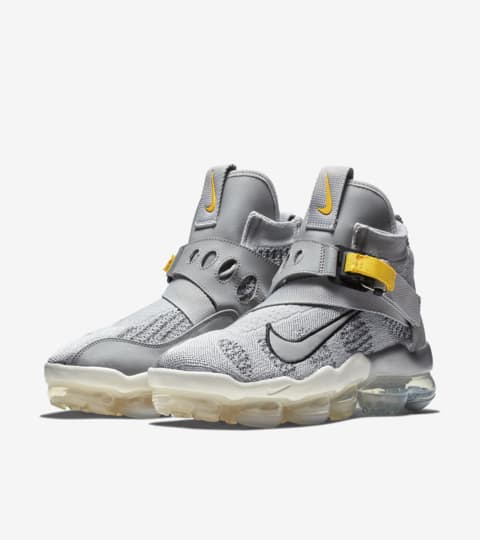 nike air vapormax premier flyknit on feet