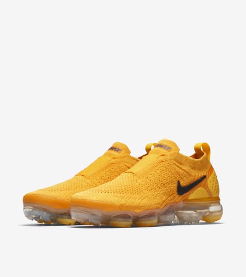 yellow and black nikes womens