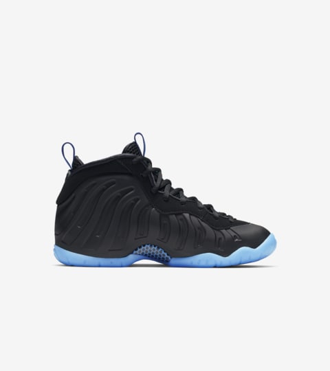 nike little posite one hornets
