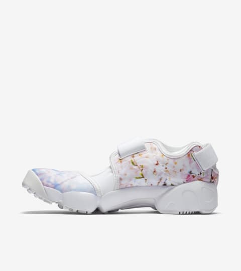 nike rift grey and pink