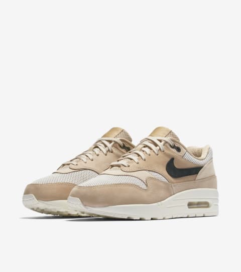 nike air max one beige