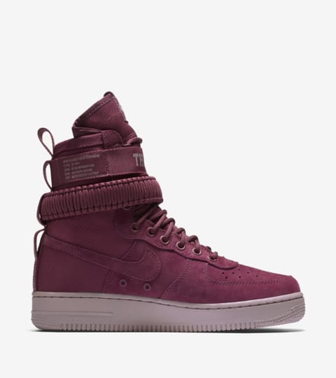 nike air the force is female