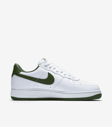 nike air force 1 white with green swoosh