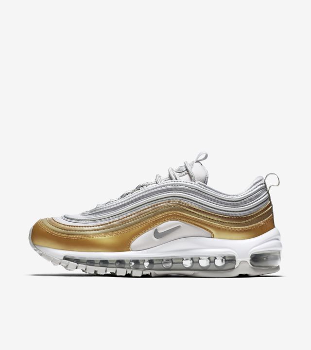 {keywor d} air max silver gold