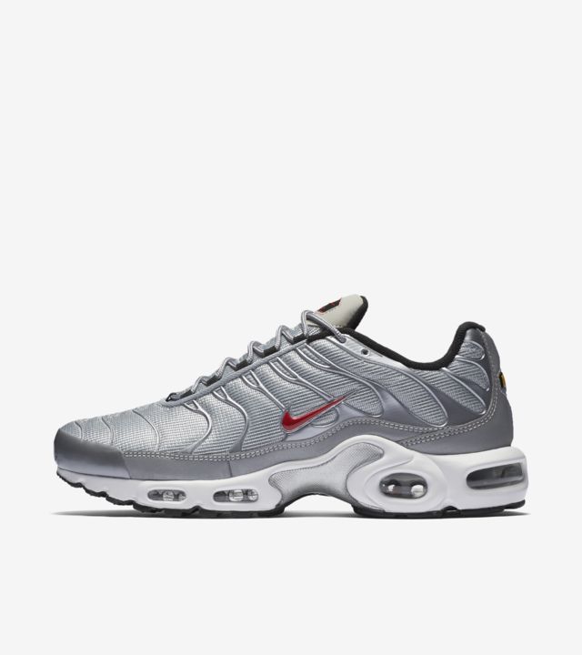 nike air max plus silver nike air max plus silver