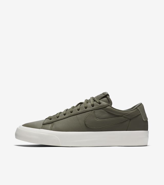 nikelab blazer low