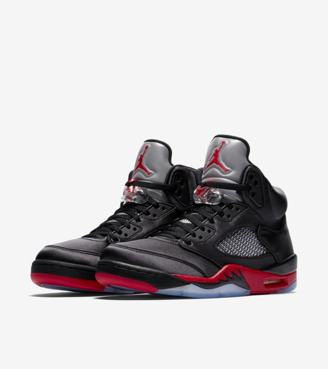 Air Jordan 5 'Black \u0026 University Red 